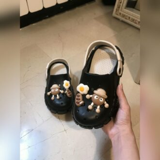 پاپوش کراکس بچه گانه نیمرو مشکی کرم فروشگاه آنلاین کفش و کتونی و صندل وبوت زنانه قدمک کتونی ارزان